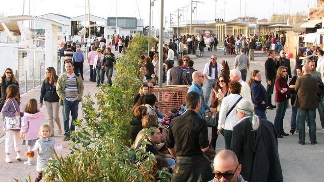 Tutti contro la crisi, musica e feste al via in zona blu e al porto