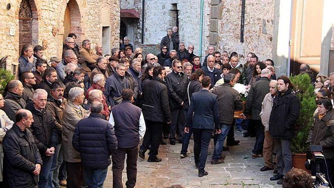 Mamma, amica e collega In mille per Antonella 