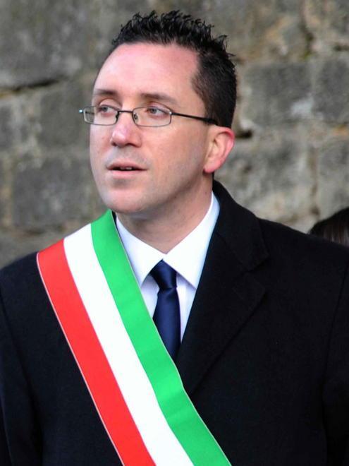 «Studio di endocrinologia aperto due volte al mese»