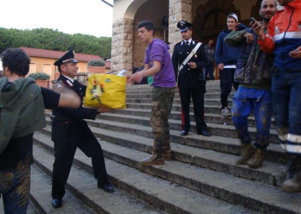 Raccolta fondi e vestiti la Maremma si mobilita 
