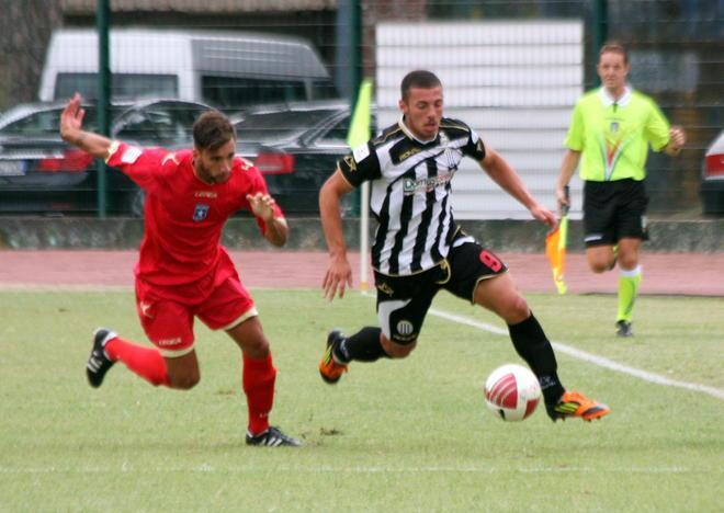 Calcio, Prima divisione: Viareggio sconfitto nel finale sul campo della Nocerina 