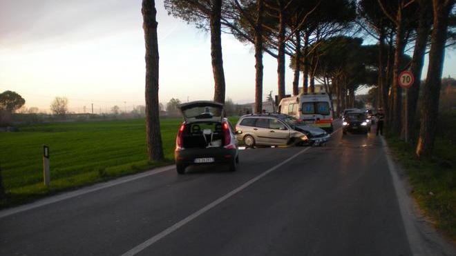 Investito da un furgone, muore un ciclista sulla 429