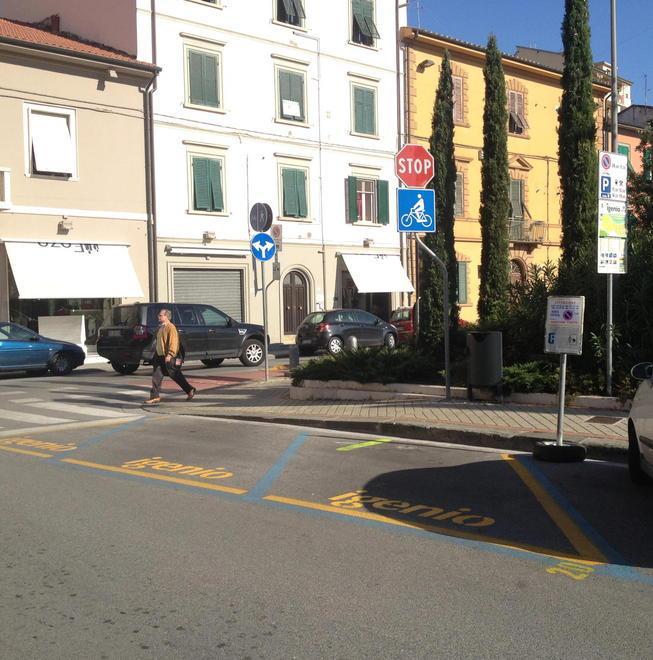 Ogni postazione è interessata dal divieto di sosta... a ore