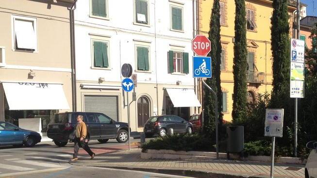 Ogni postazione è interessata dal divieto di sosta... a ore
