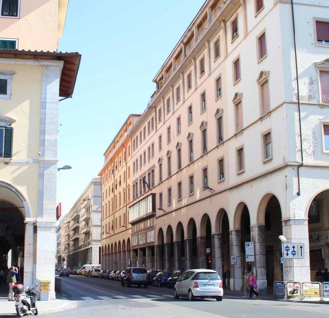 Idv e Vivere il Centro escursione-denuncia domani in via Grande 