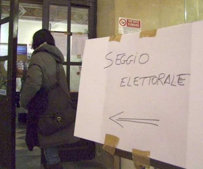 «Noi stiamo dalla parte di Nichi» Il fronte filo-Vendola stamani ai Tre Ponti