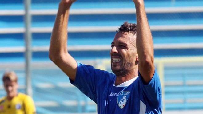 La Carrarese sfiora il blitz ma si fa raggiungere: 2-2