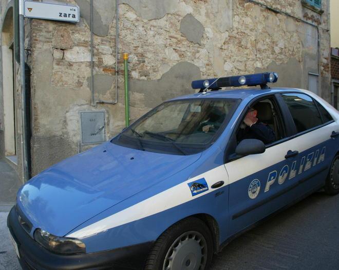Furti in abitazione arrestato un giovane 