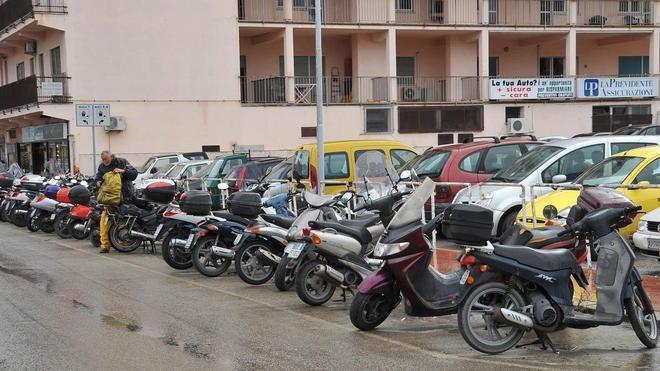 All’Elba sono di moda gli scooter una persona su 4 usa le due ruote
