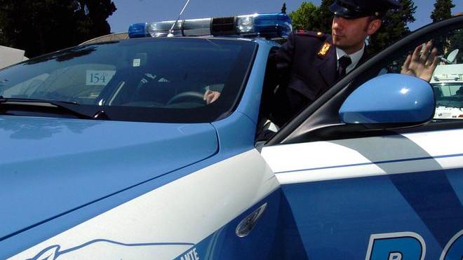 Tenta di rubare all’Esselunga nei guai una giovane donna