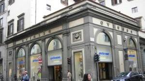 Ragazzine di buona famiglia rubano vestiti all’Oviesse ma vengono scoperte