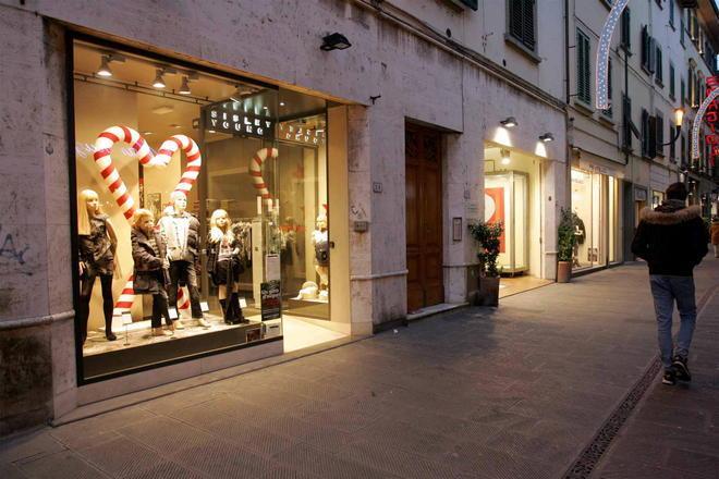 Confcommercio: un calendario alternato per le aperture domenicali 
