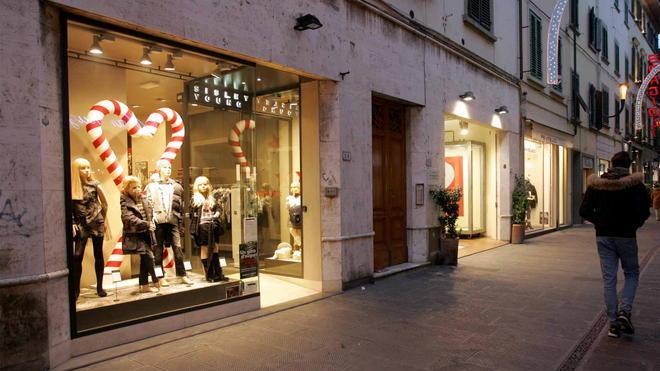Confcommercio: un calendario alternato per le aperture domenicali