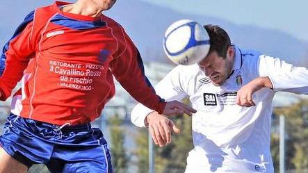 Senzuno di nuovo in solitario al comando