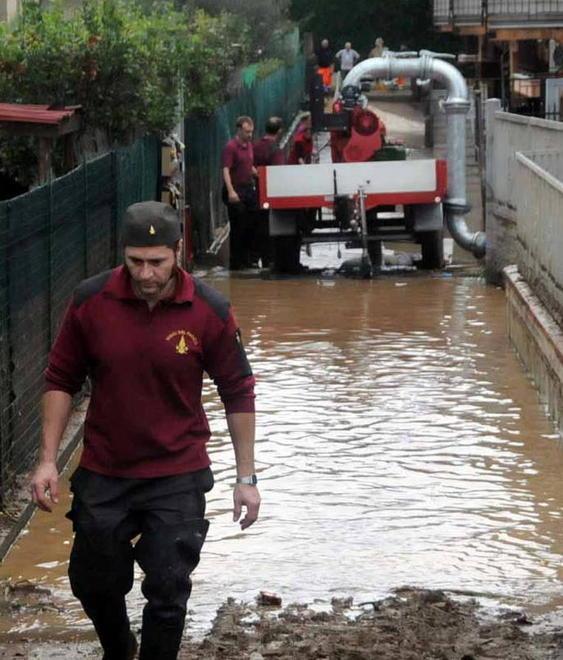 «Gli angeli del fango, il meglio della città» 