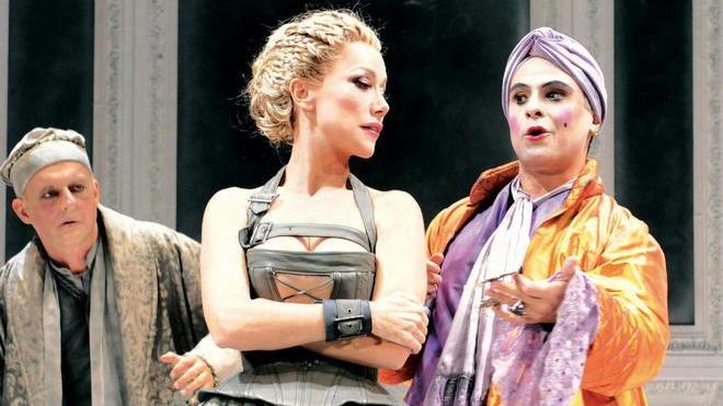 “La Locandiera” con Nancy Brilli al Metropolitan