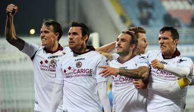 Livorno sempre più secondo, Verona "salvato" dalla nebbia 