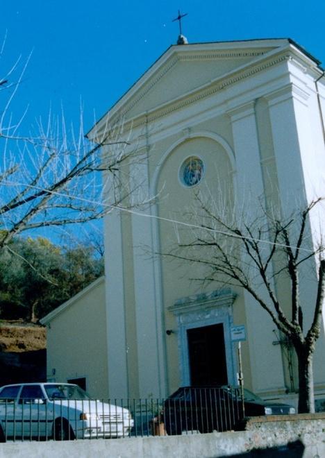 Tentano furto alla cabina: beccati