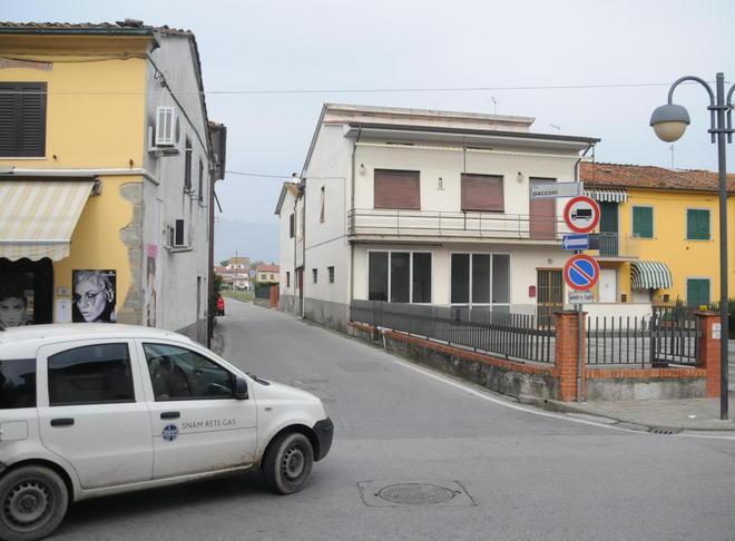 Raccolta di firme per modificare la viabilità 