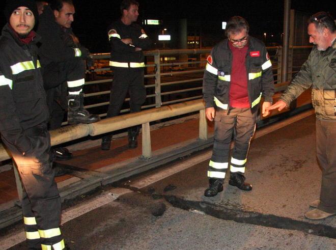 Grossa crepa nel Cavalcavia Lavori in corso nella notte