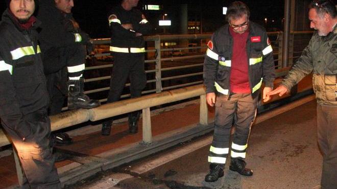 Grossa crepa nel Cavalcavia Lavori in corso nella notte