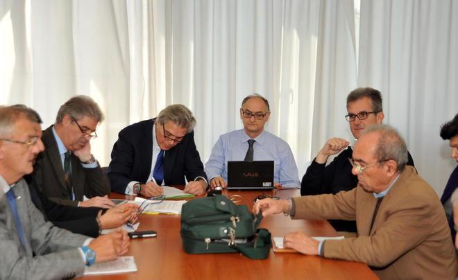 Sanità, firmato l’accordo fra 7 sindaci e Marroni 
