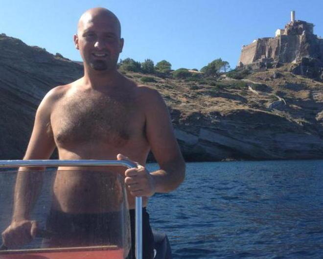Muore giovane padre in un incidente stradale 