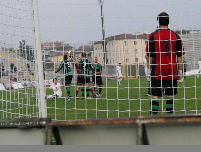Lucchese torna alla vittoria grazie a una punizione di Aliboni 