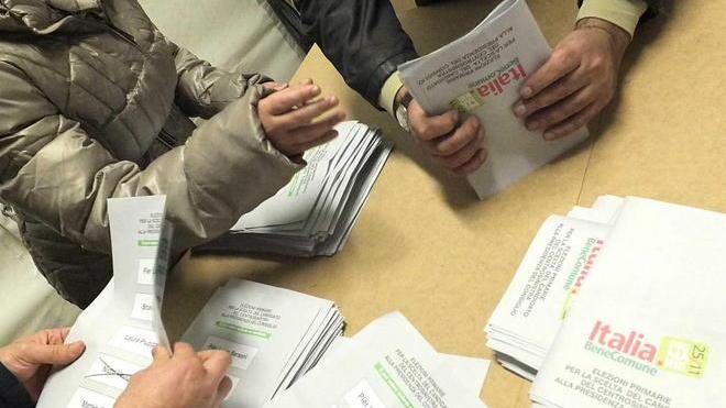 Primarie: a Pisa vince Bersani, bene anche Vendola
