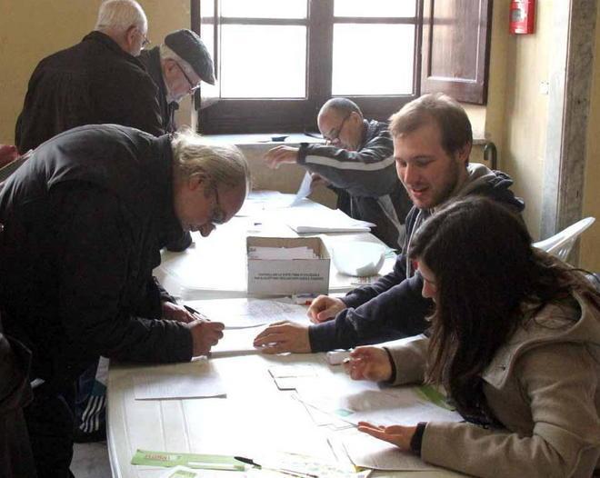 Massa, Bersani al 43% e Renzi al 35% 