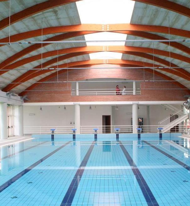 Atleti da tutta l’isola nella piscina comunale di Sertinu