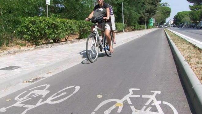 Maxi pista-ciclabile senza sbocco