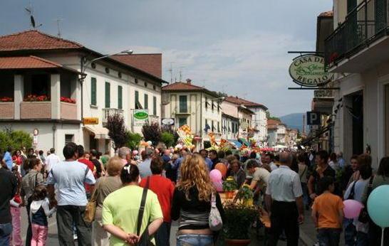 Shopping di Natale da oggi negozi aperti anche nei festivi
