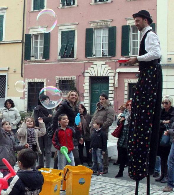 Ludoteca e baratto: e i bimbi imparano l’arte del riciclo