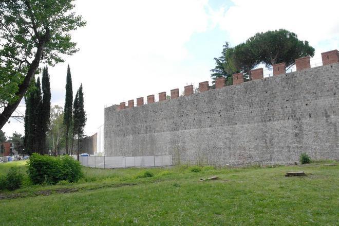 Dalle mura la vista di un’altra Pisa 
