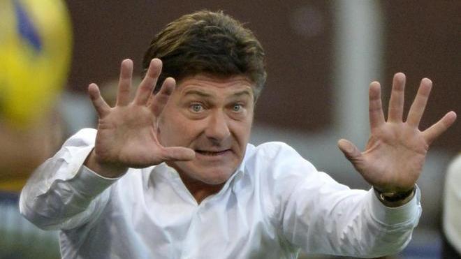 Anche per il Napoli c’è il bivio a Cagliari e alla vigilia Mazzarri dà di nuovo forfait