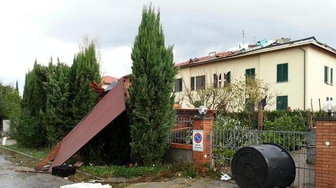 Tromba d’aria nel centro di Rosignano Solvay