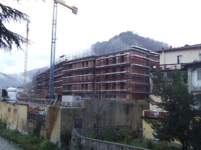 Valserchio, botta e risposta sul web 