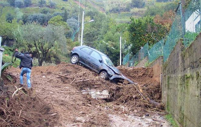 No alle ordinanze agricoltori in piazza in difesa del Candia 