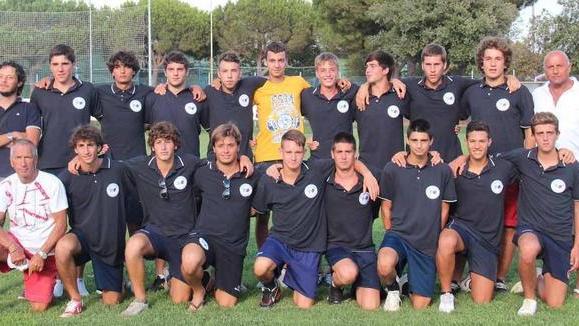 L’arbitro si fa male all’80’: la gara sarà rigiocata...