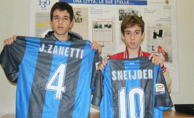Ecco le maglie per i due premiati