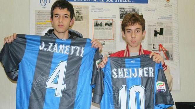 Ecco le maglie per i due premiati
