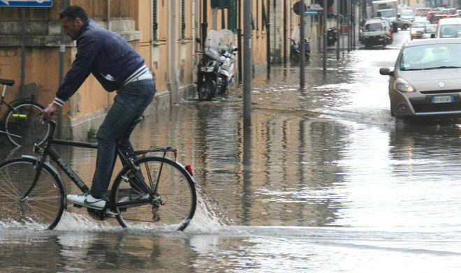 L’acqua si insinua nei portoni