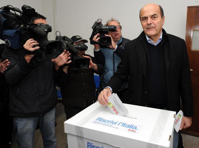 Bersani arriva a Empoli per recuperare su Renzi 