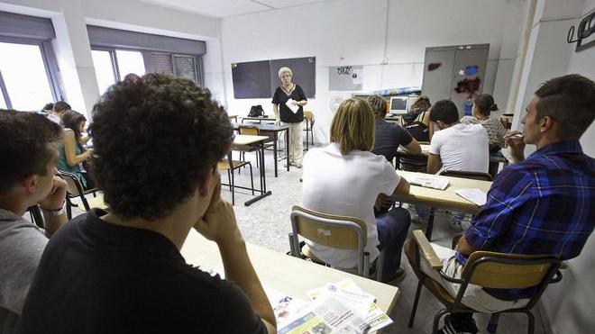 Mugugni e proteste, gli aspiranti docenti contenti solo a metà