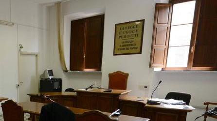 Picchia la figlia, condannato Traumi a una guancia e all’occhio