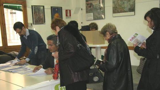 Alluvione di mail: 800 richieste di voto