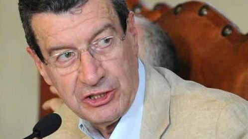 Chiti: sbagliato fermare i chirurghi
