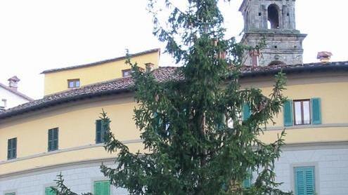Natale senza addobbi Le associazioni «Ci costano troppo»