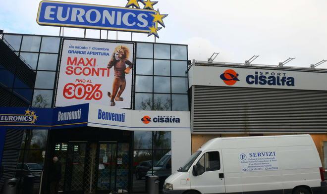 Euronics e Cisalfa sbarcano al posto di “Compy”